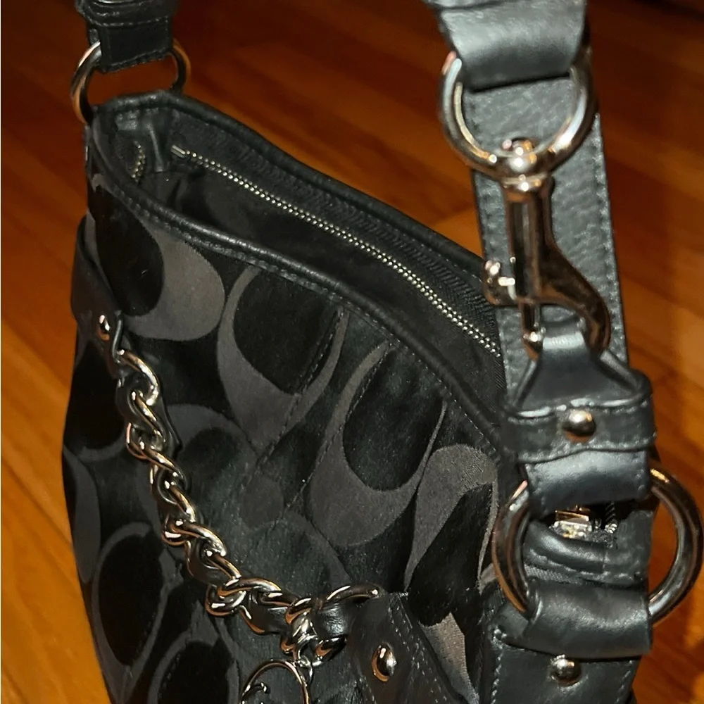 Coach Signature Chain Duffle - Picture 6 of 14